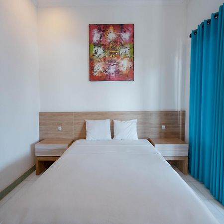 Gili White Bamboo Resort 吉利特拉旺安 外观 照片