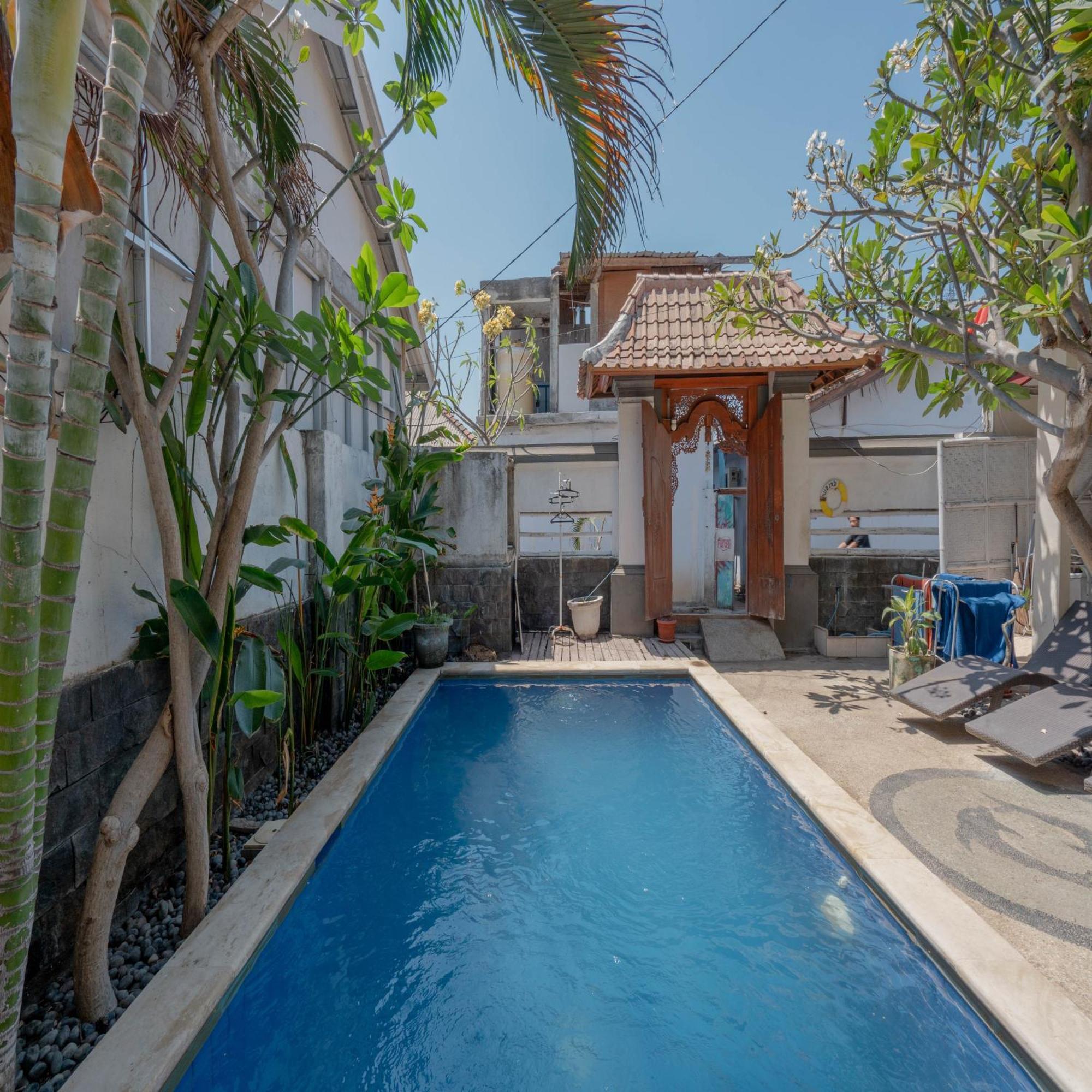 Gili White Bamboo Resort 吉利特拉旺安 外观 照片